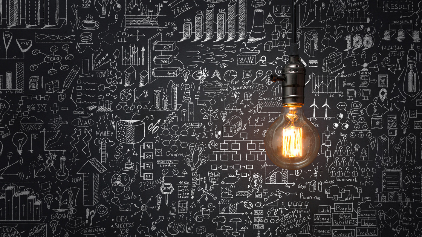 Lightbulb planning 16:9 IStock 517716450